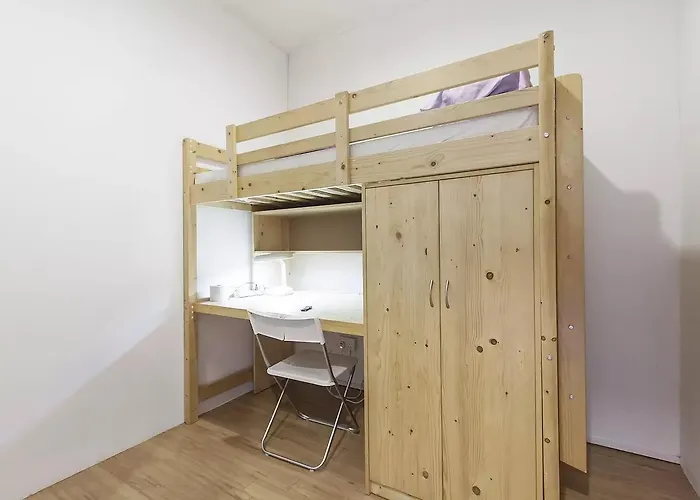 Loftbed Room Within A Lavender Walk Up Apartment For Locals, Pr, Ep, Sp Holders Only, Not Hotel Tourists